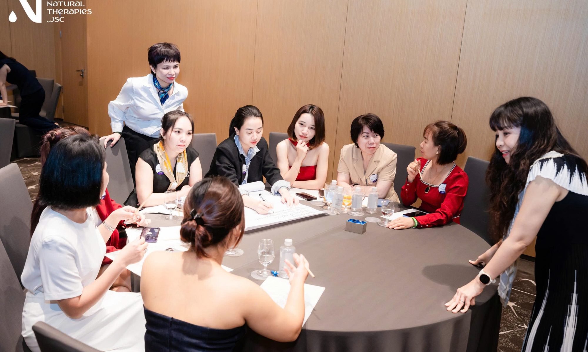 Bác sĩ Da liễu Nguyễn Hương trong đời sống gia đình, quan tâm đến dinh dưỡng và chất lượng bữa ăn