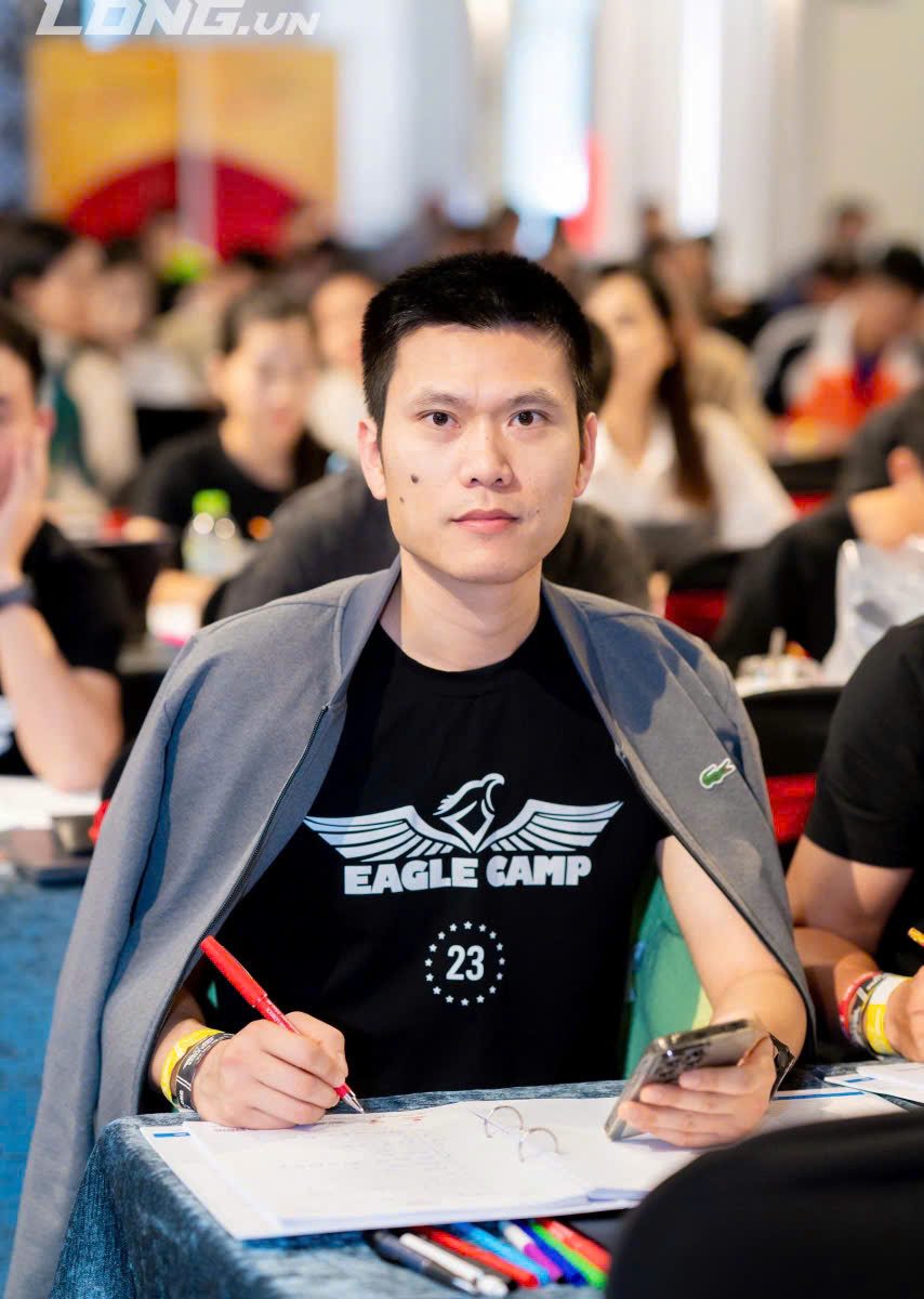 Nguyễn Ngọc Phan kinh doanh nhà hàng và cửa hàng châu Á tại Đức