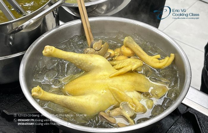 Cách chọn nước nấu gà